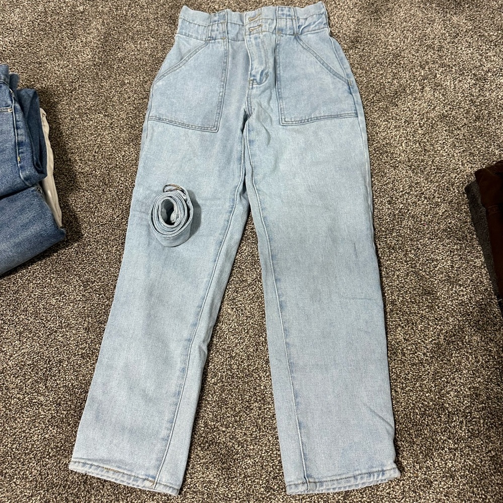 Pacsun jeans with cinched waist and belt